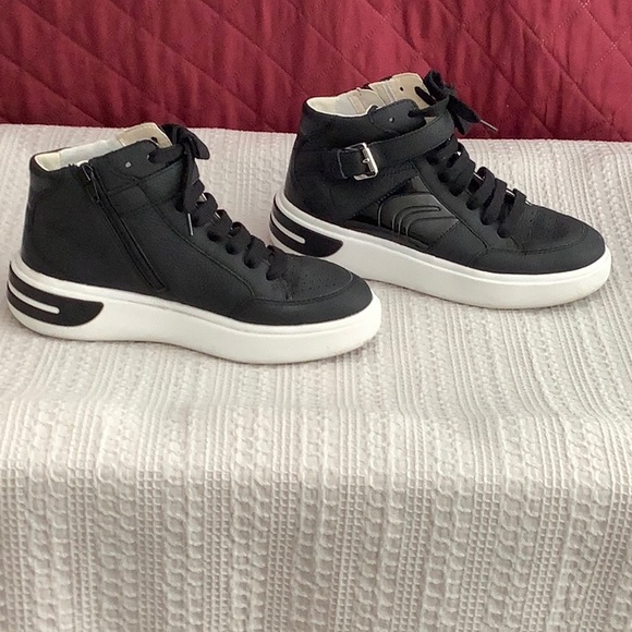 Shoes - Geox high sneakers size 8
